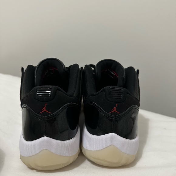 Jordan 11 Retro Low - Picture 4 of 4
